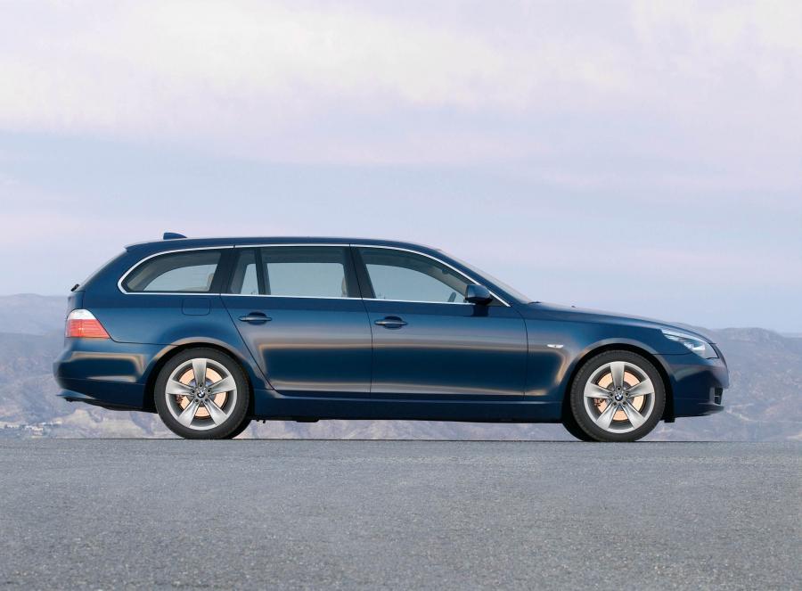  BMW 5-Series Touring 2007 года  (фото 11 из 22)